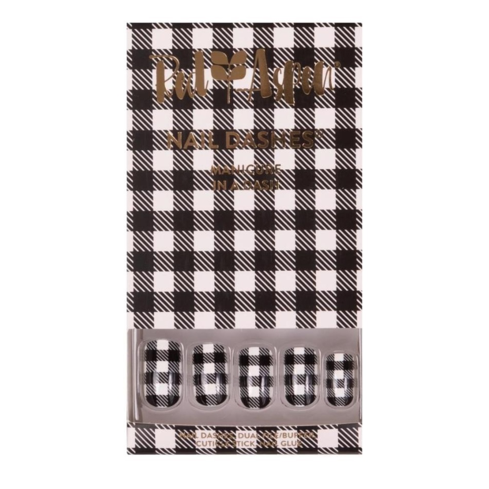 Red Aspen Bentlee’s Buffalo Check black and white plaid nails